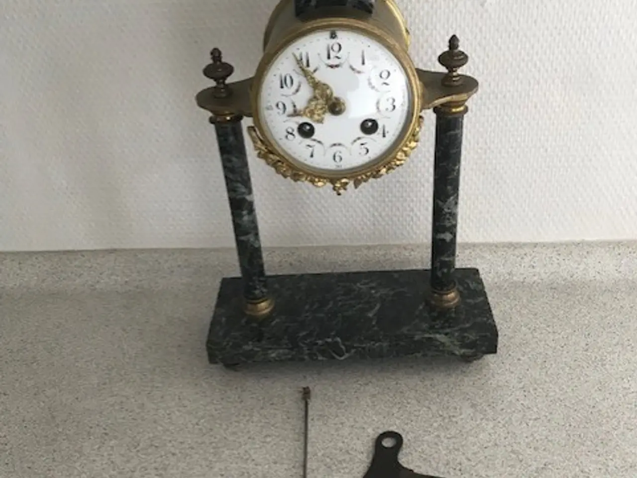 Billede 1 - Antik bordur i marmor og messing