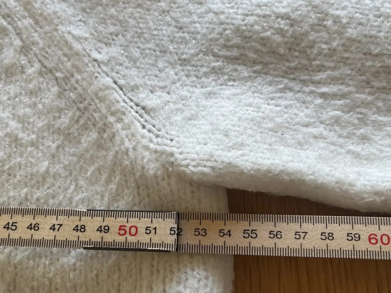 Billede 7 - Bluse fra Fine Copenhagen. Brystmål ca 54 cm.