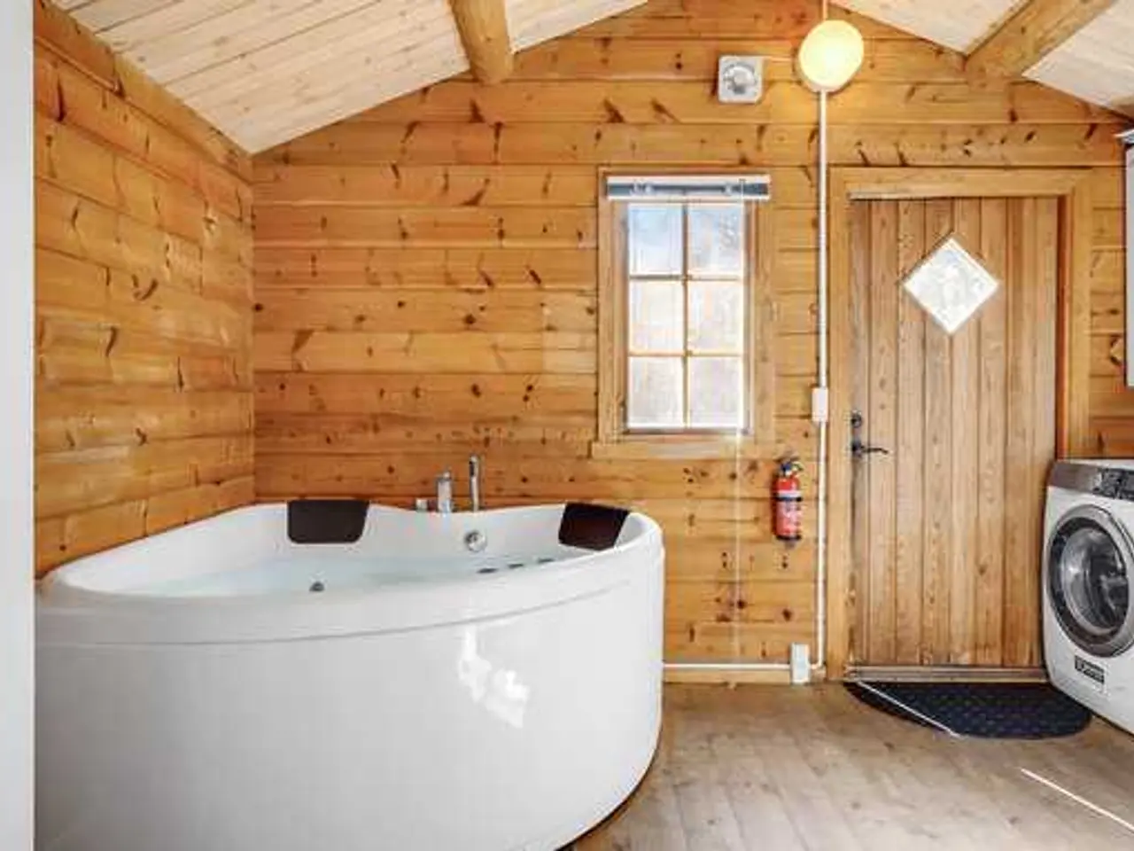 Billede 4 - SOMMERHUS MED POOL & SPA PÅ DJURSLAND