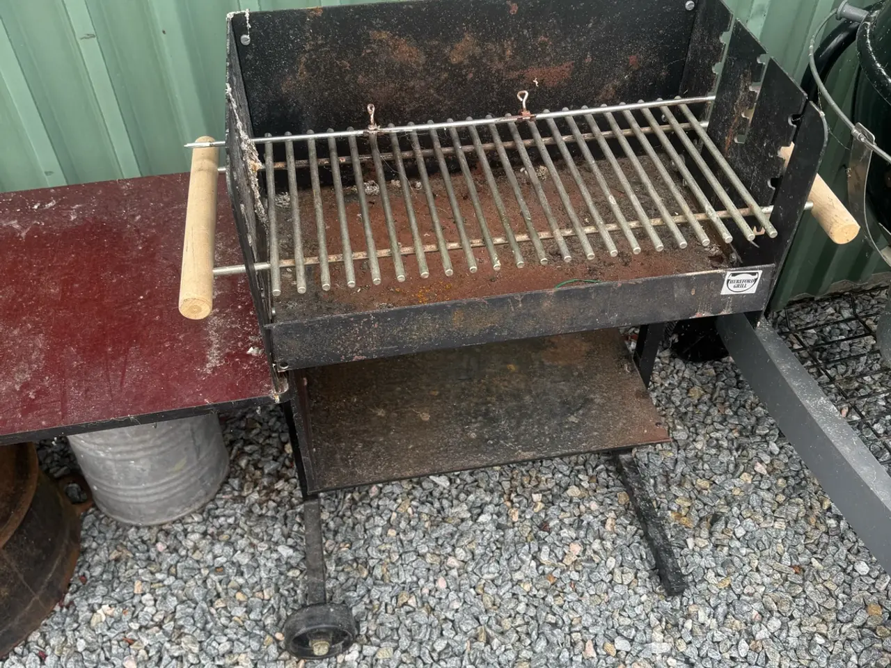 Billede 1 - Grille med sidebord Sælges