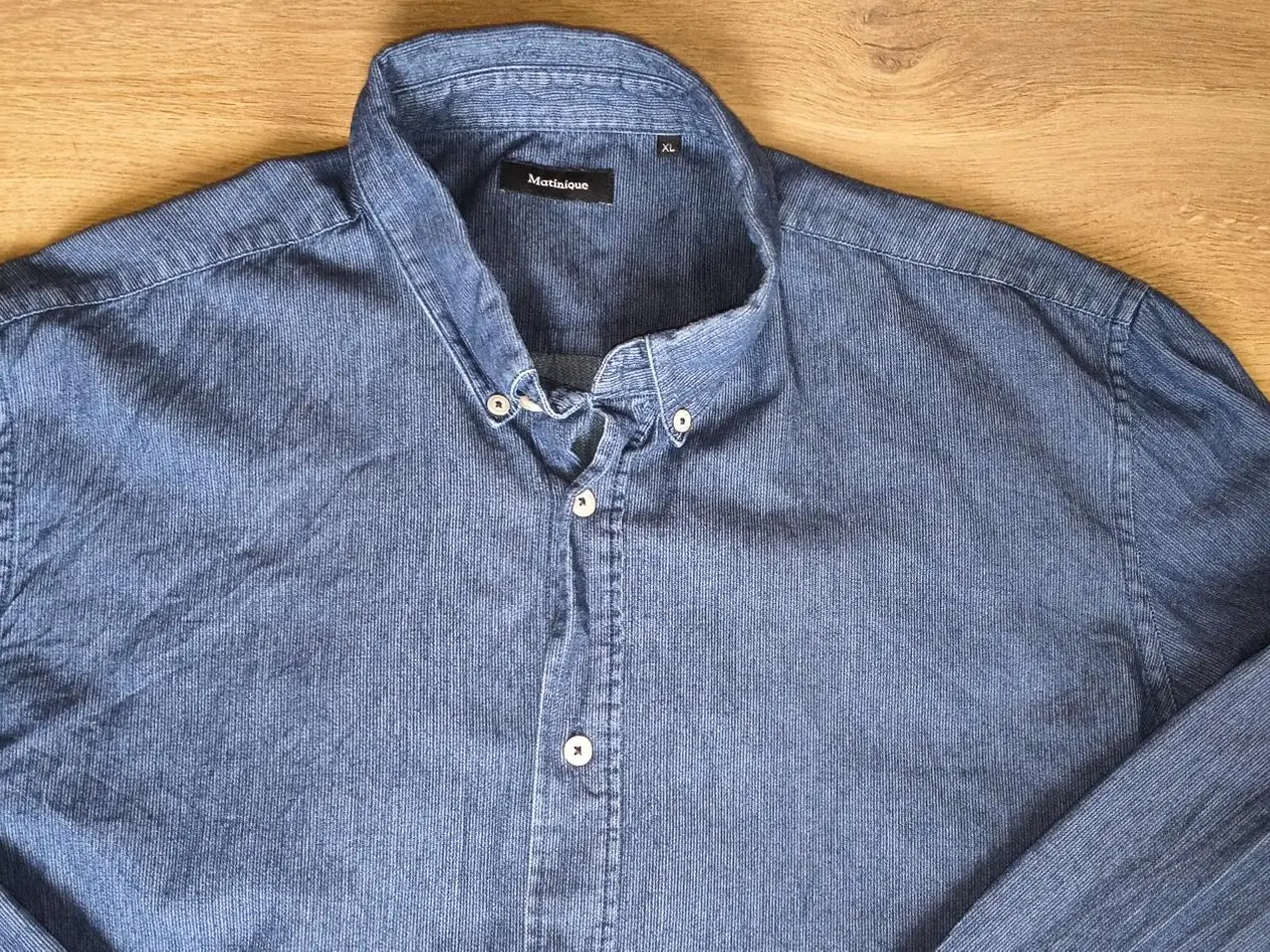 Billede 3 - MATINIQUE CHAMBRAY SKJORTE , STR XL, I FLOT STAND