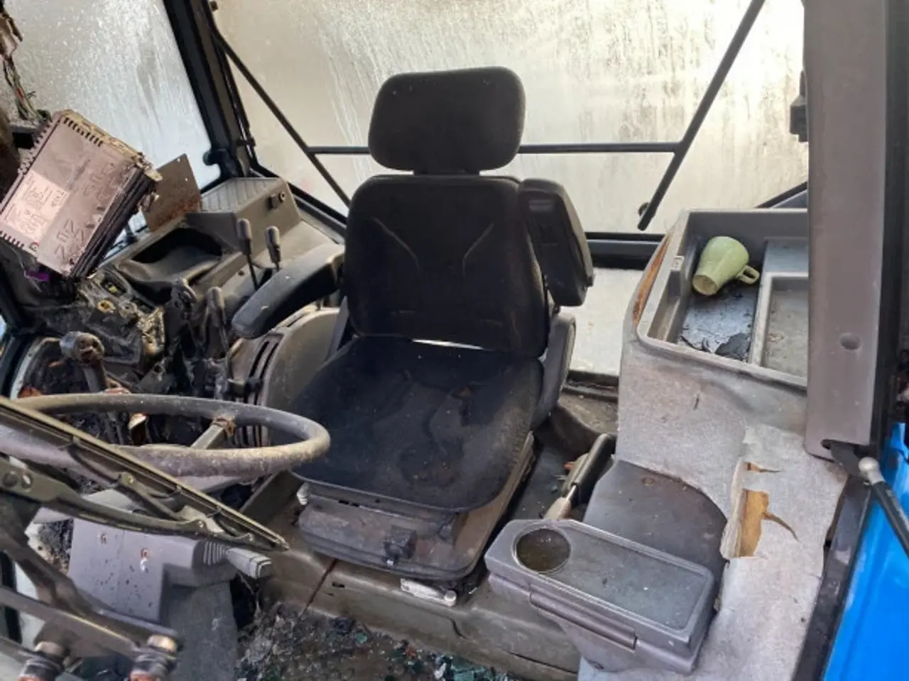 Billede 4 - Ford 6640 Sælges i dele/ for parts