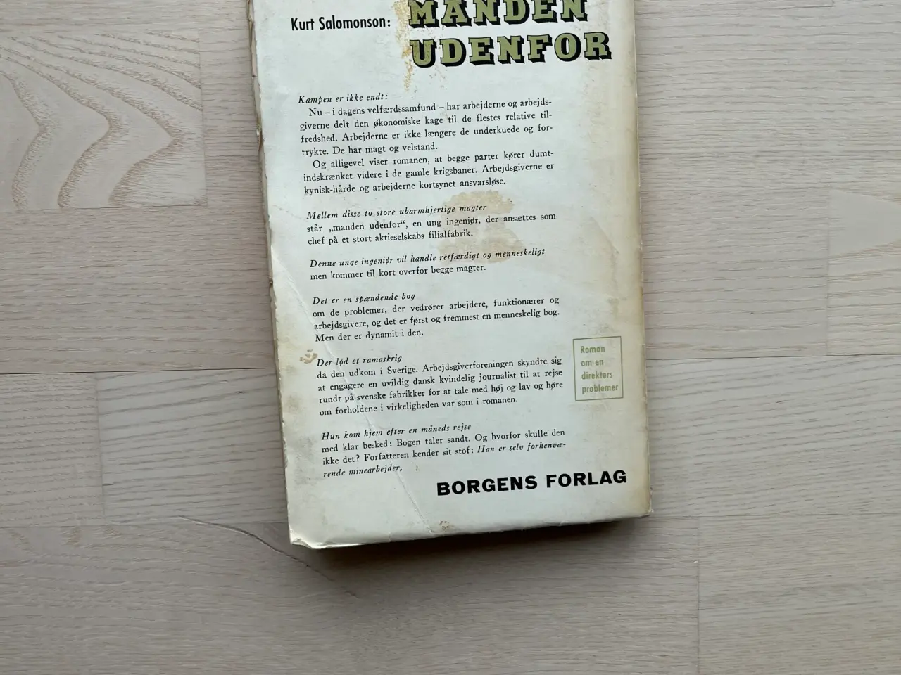 Billede 2 - Manden udenfor