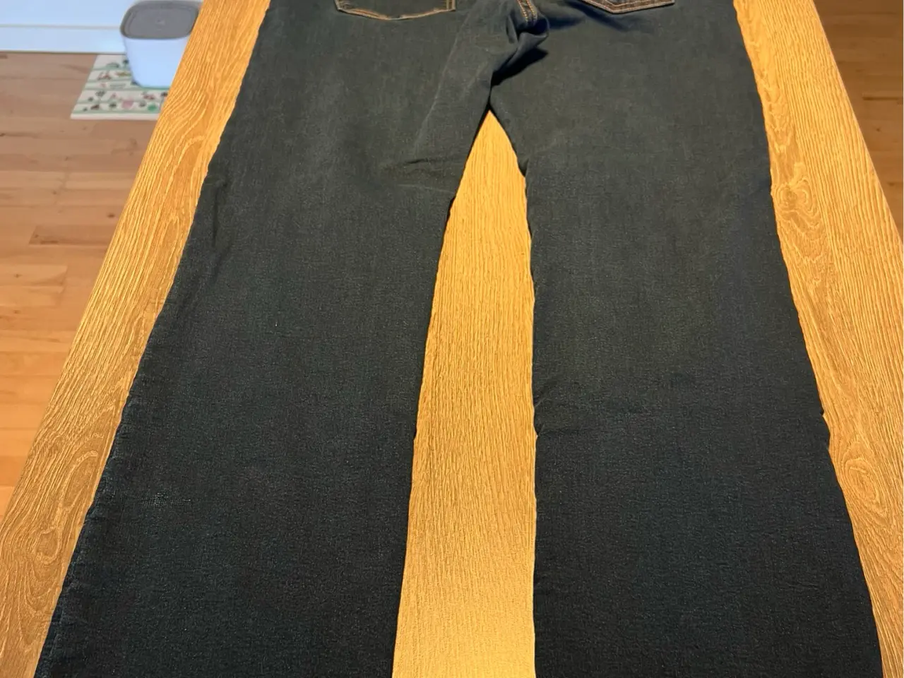 Billede 2 - Mørk denim jeans med stræk, str. 44