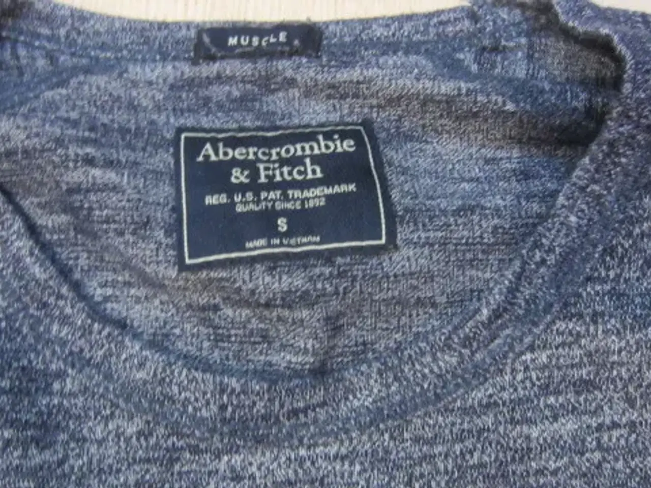 Billede 2 - Str. S, Abercrombie & Fitch t-shirt