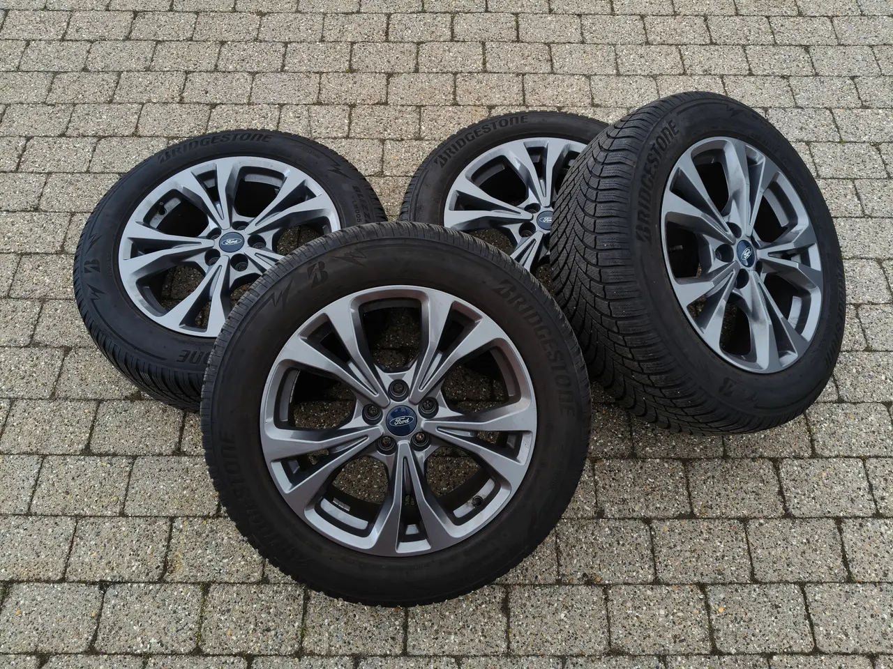 Billede 1 - Bridgestone vinterdæk og fælge til Ford Kuga