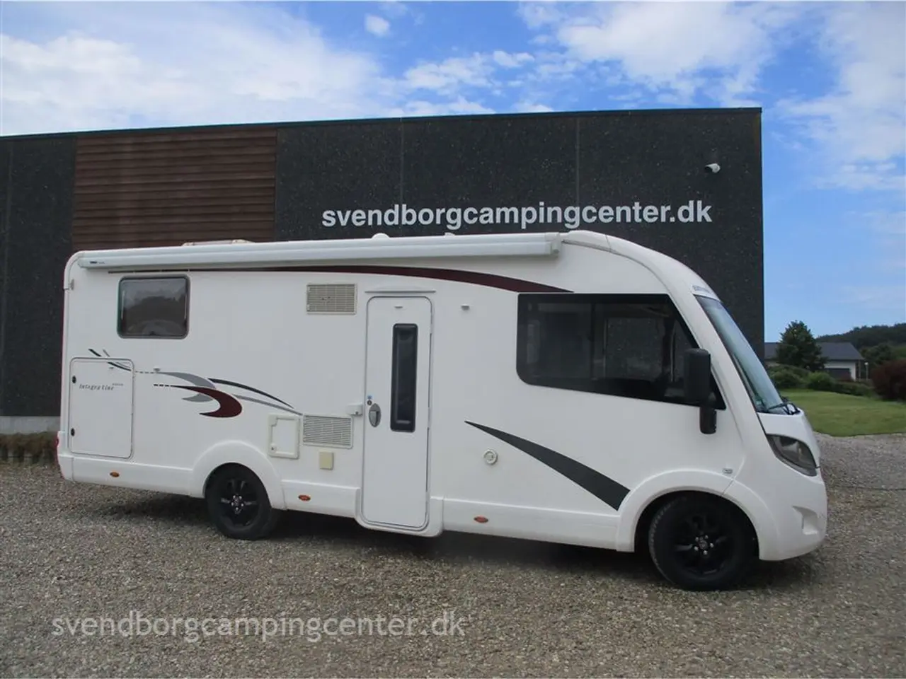 Billede 1 - 2016 - Euramobil Integra Line 720 QB Sælges for kunde