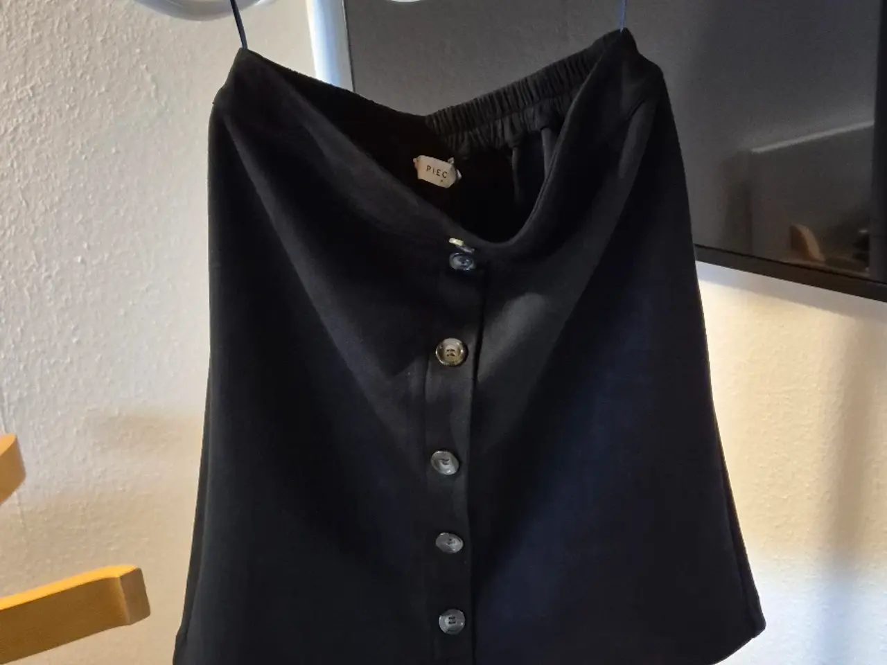 Billede 1 - Nederdel-50 kr.