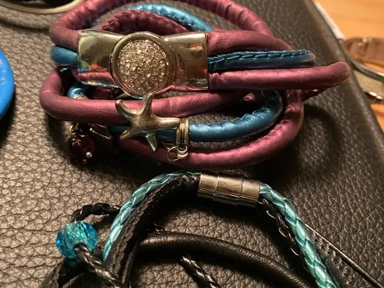 Billede 3 - Flotte nye armbånd