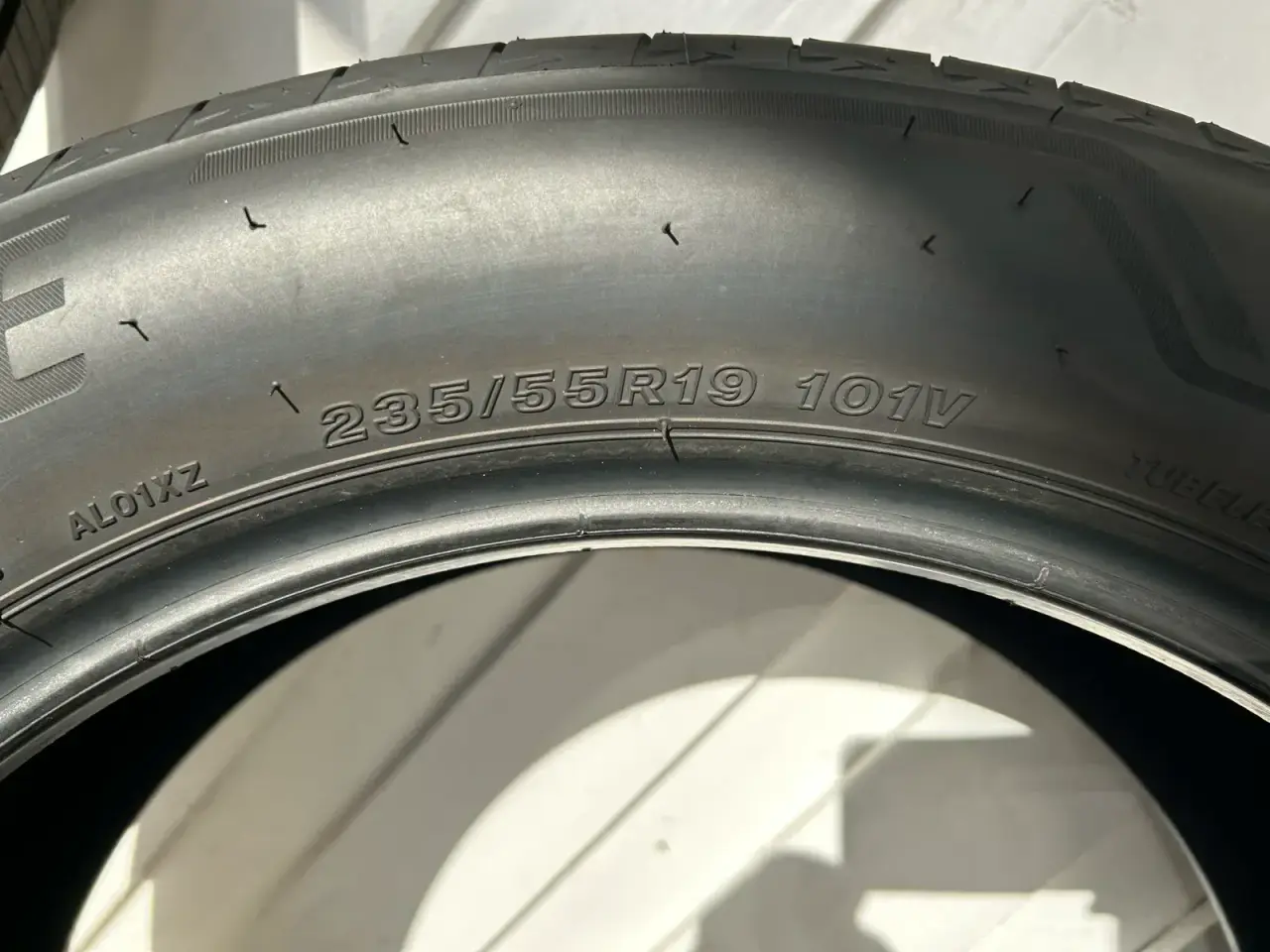 Billede 5 - Sommerdæk Bridgestone 235/55 R19
