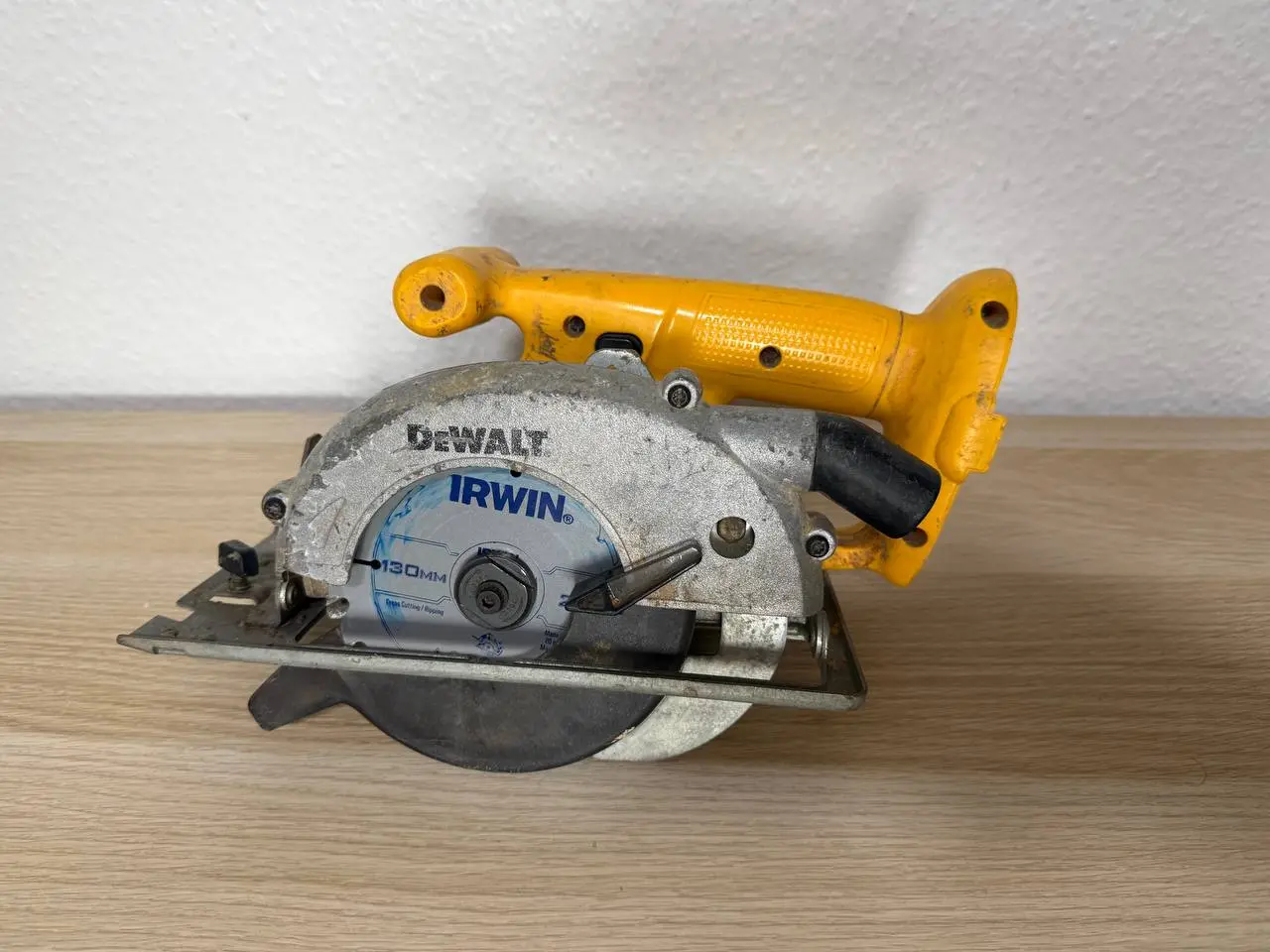 Billede 1 - DEWALT Rundsav DW936 med klinge - Uden batteri