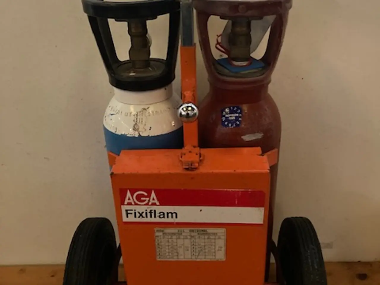 Billede 3 - lt/gas sæt, AGA Fixiflam