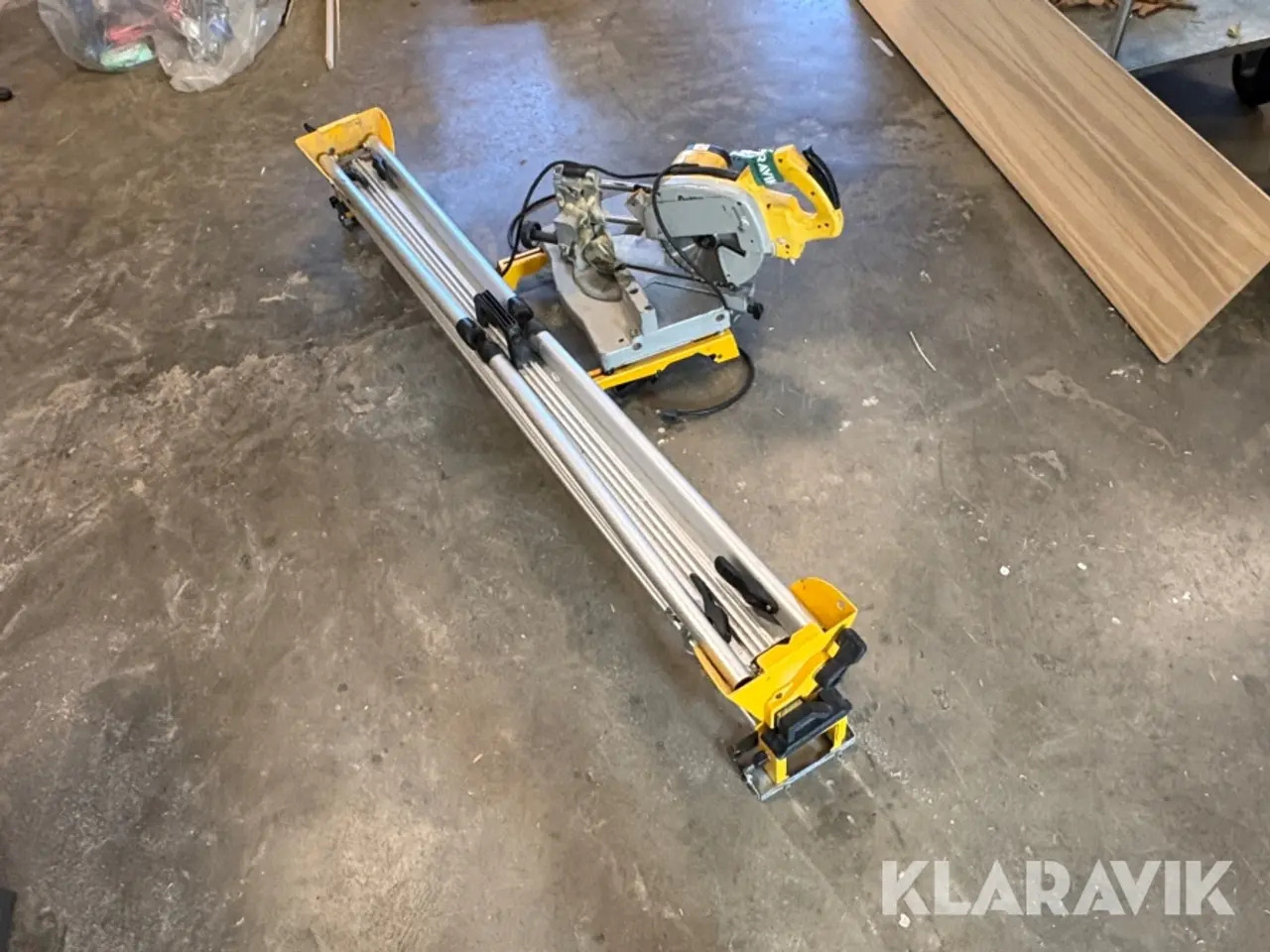 Billede 6 - Kap-/geringssav med udtræk. Dewalt DW700-XE