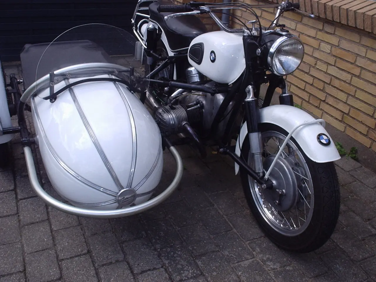 Billede 4 - BMW R 60/2 med sidevogn - Synet