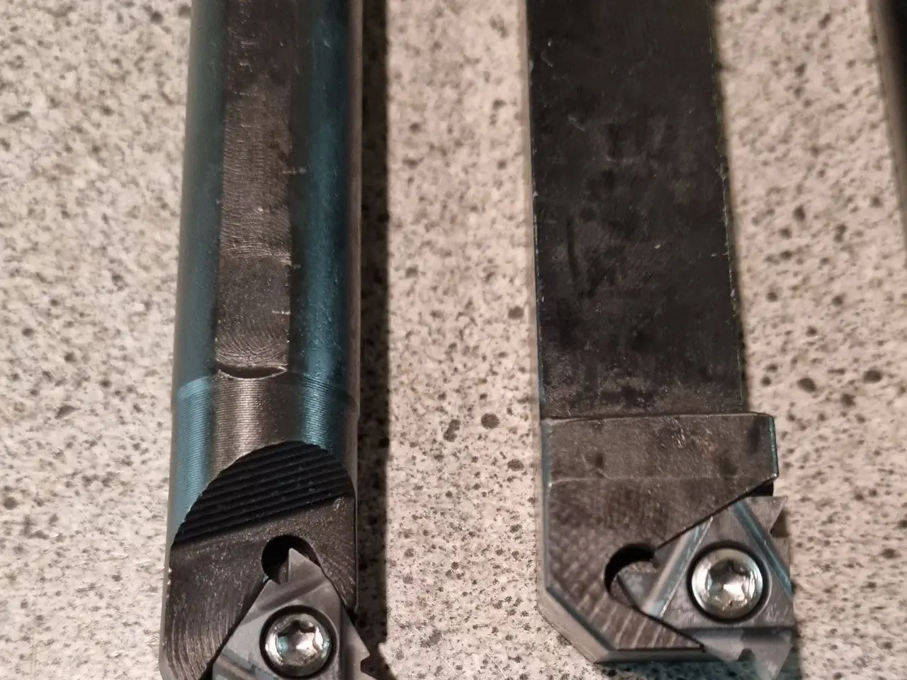 Billede 3 - 7 Stk. 16x16 Sidestål, udborestål, Gevind
