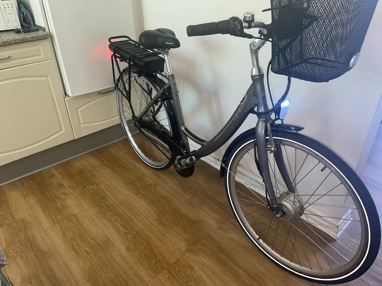 Billede 4 - flot x-zite dame elcykel 28"  7 gear. 