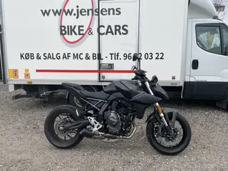 Suzuki GSX-8S