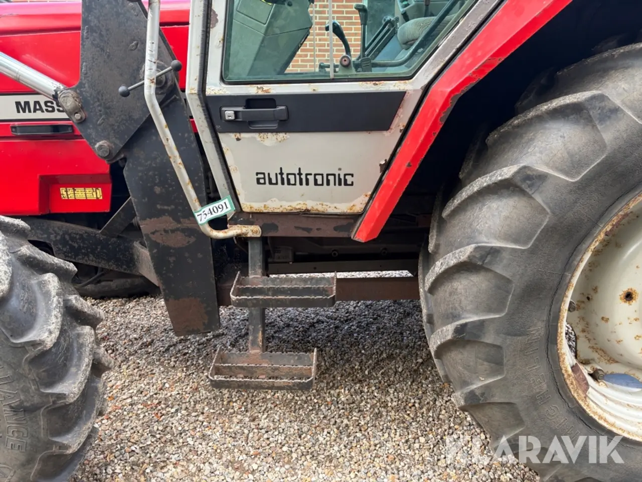 Billede 12 - Traktor Massey Ferguson 3065 - med frontlæsser