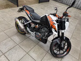 Ktm duke 200