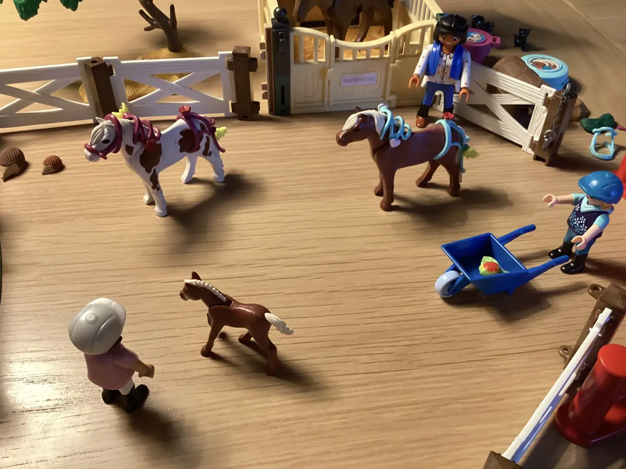Billede 6 - Lidt fra en rideskole i Playmobil