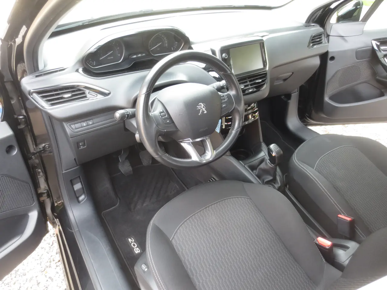 Billede 18 - Peugeot 208 1.6 HDi År 17. Nysynet. 