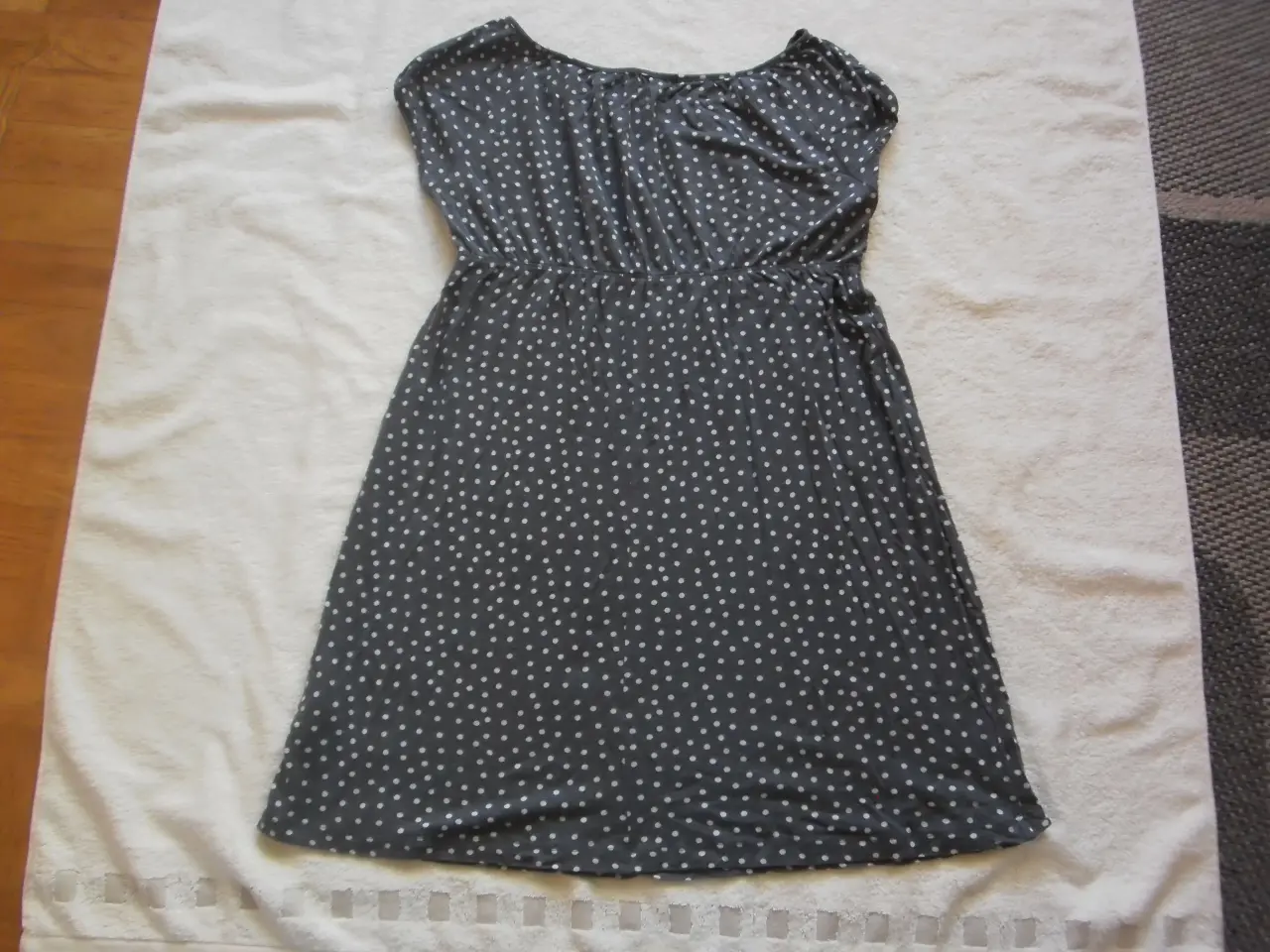 Billede 2 - Kjole, str. 170, mrk. H&M