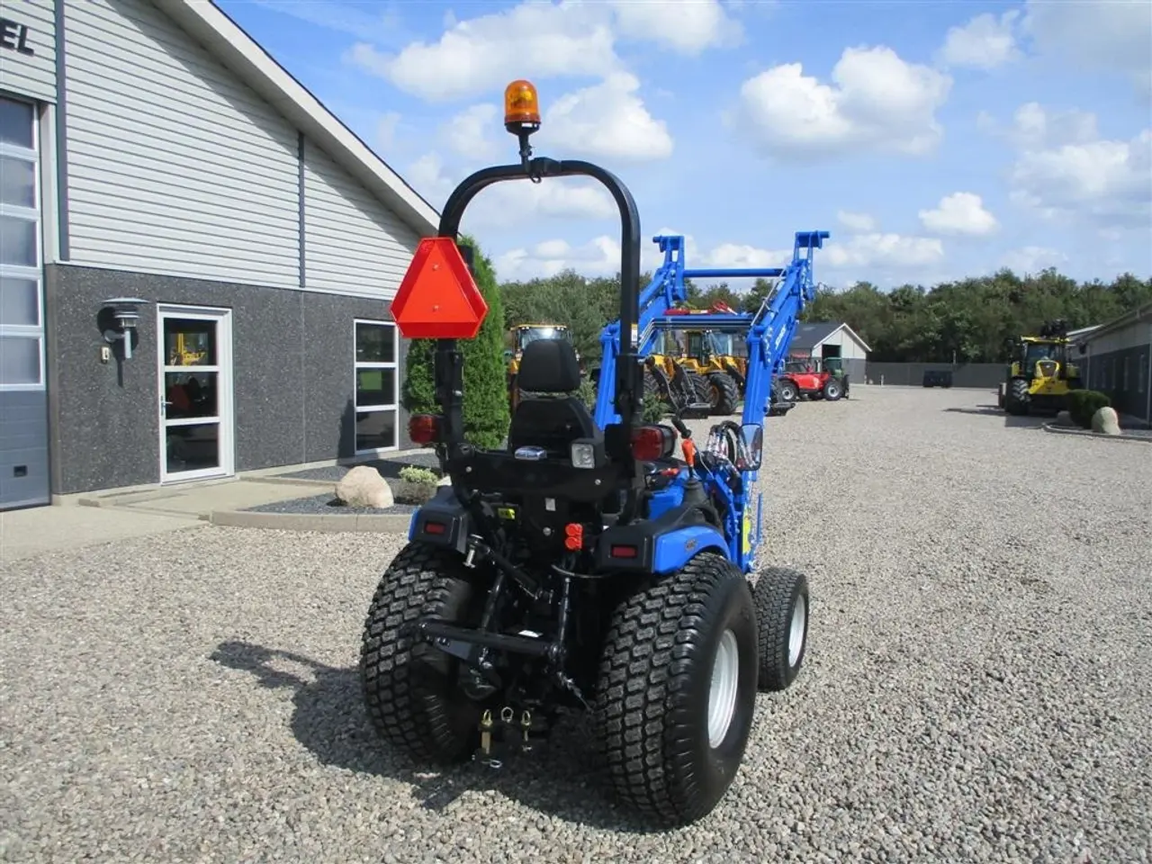 Billede 8 - Solis S26 Shuttle XL 9+9 med turfhjul og frontlæsser