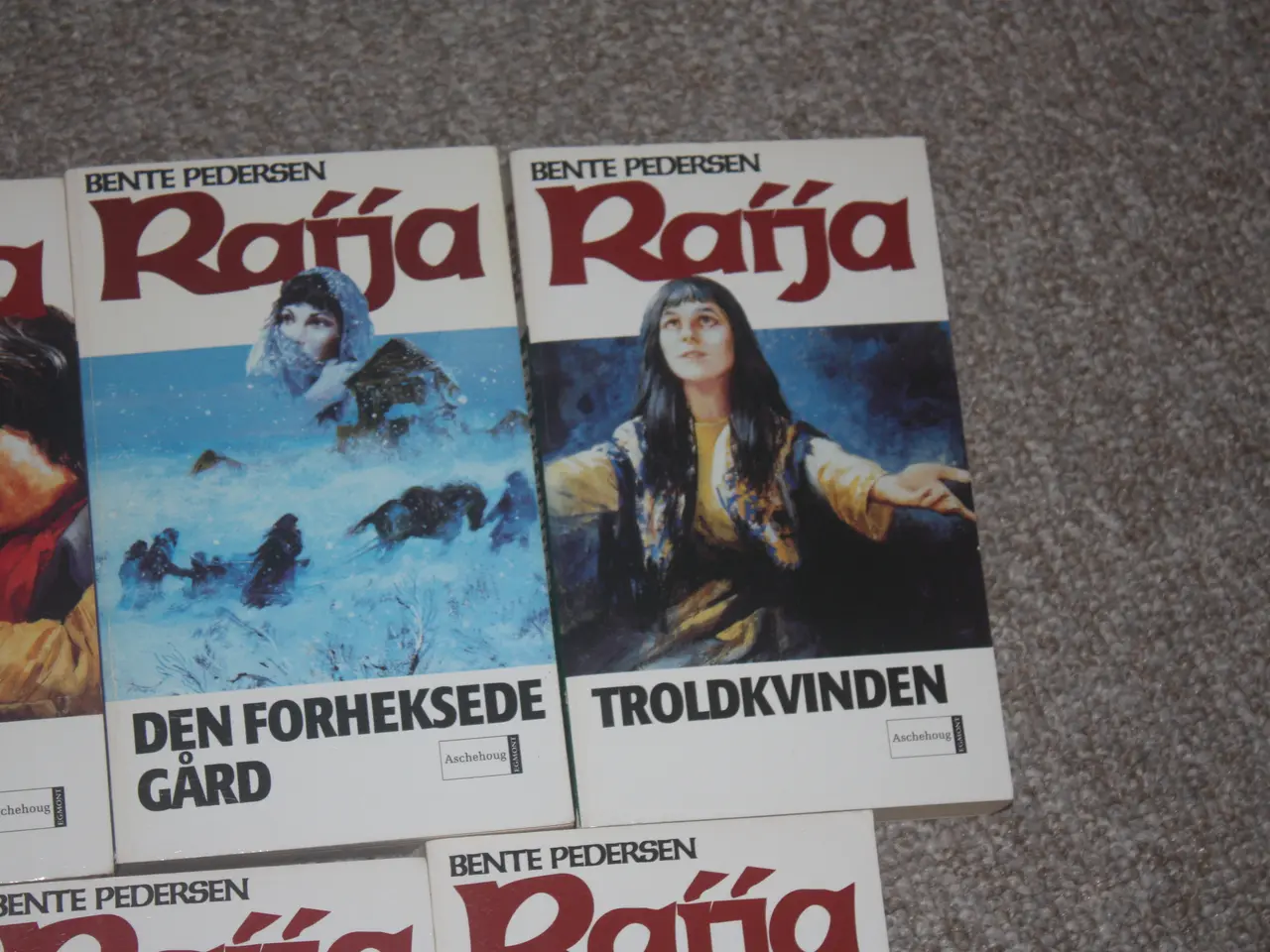 Billede 3 - Raija bøger af Bente Pedersen