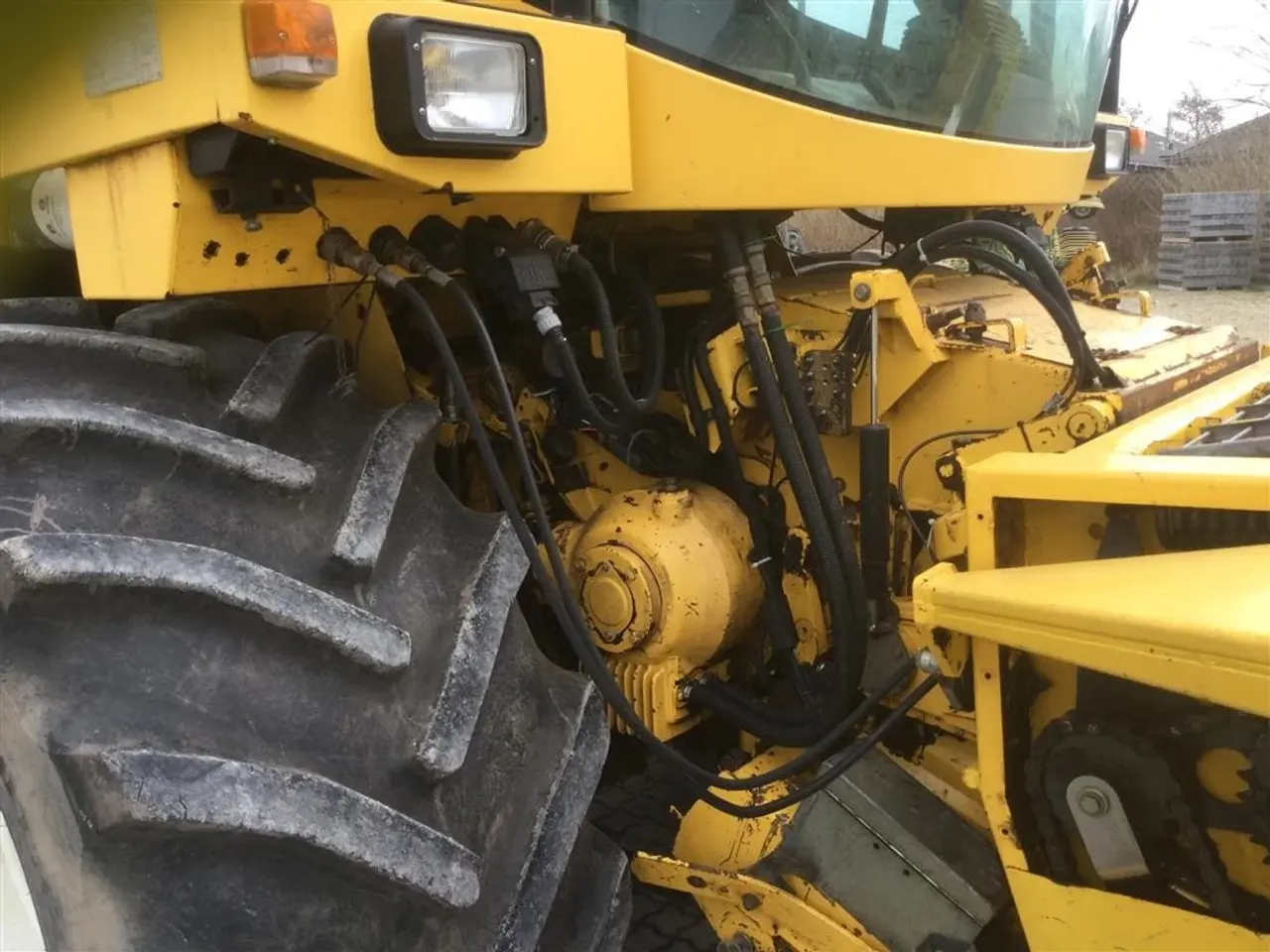 Billede 5 - New Holland FX 38 Velholdt inkl majsbord og pickup