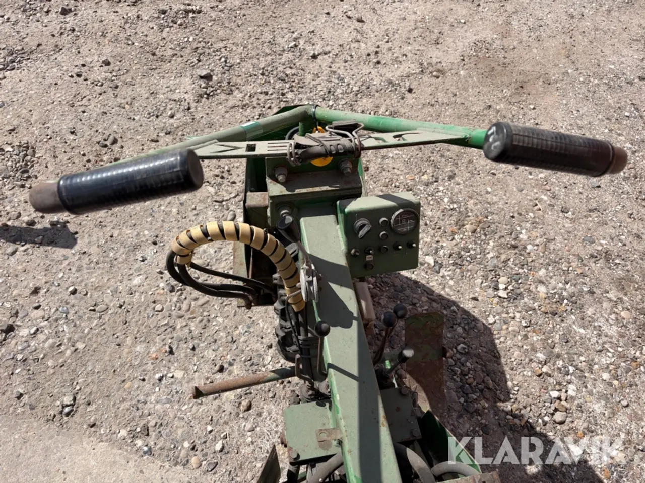 Billede 11 - Portaltraktor Jutek med redskaber