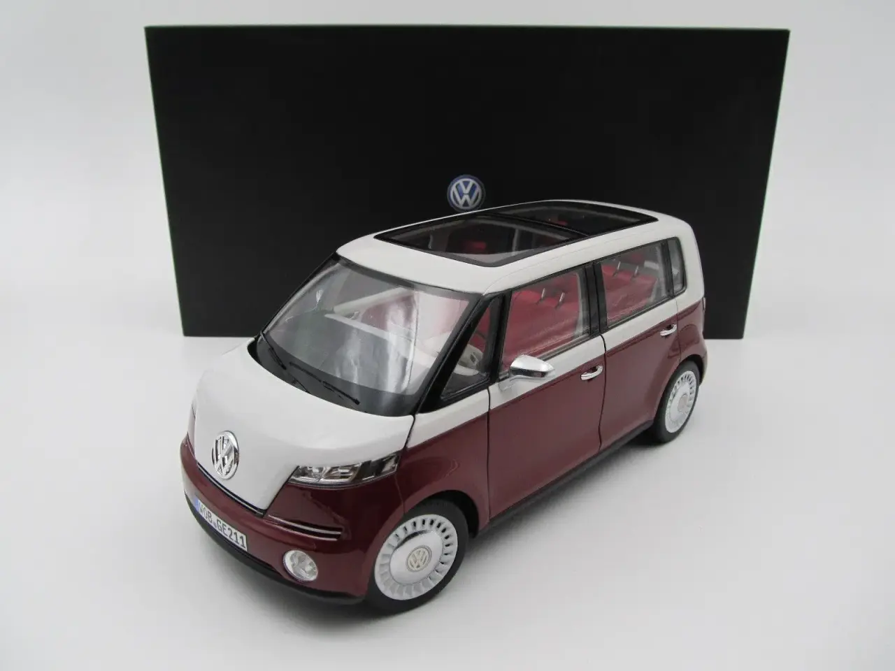 Billede 1 - 2011 VW Bulli Concept Bus 1:18