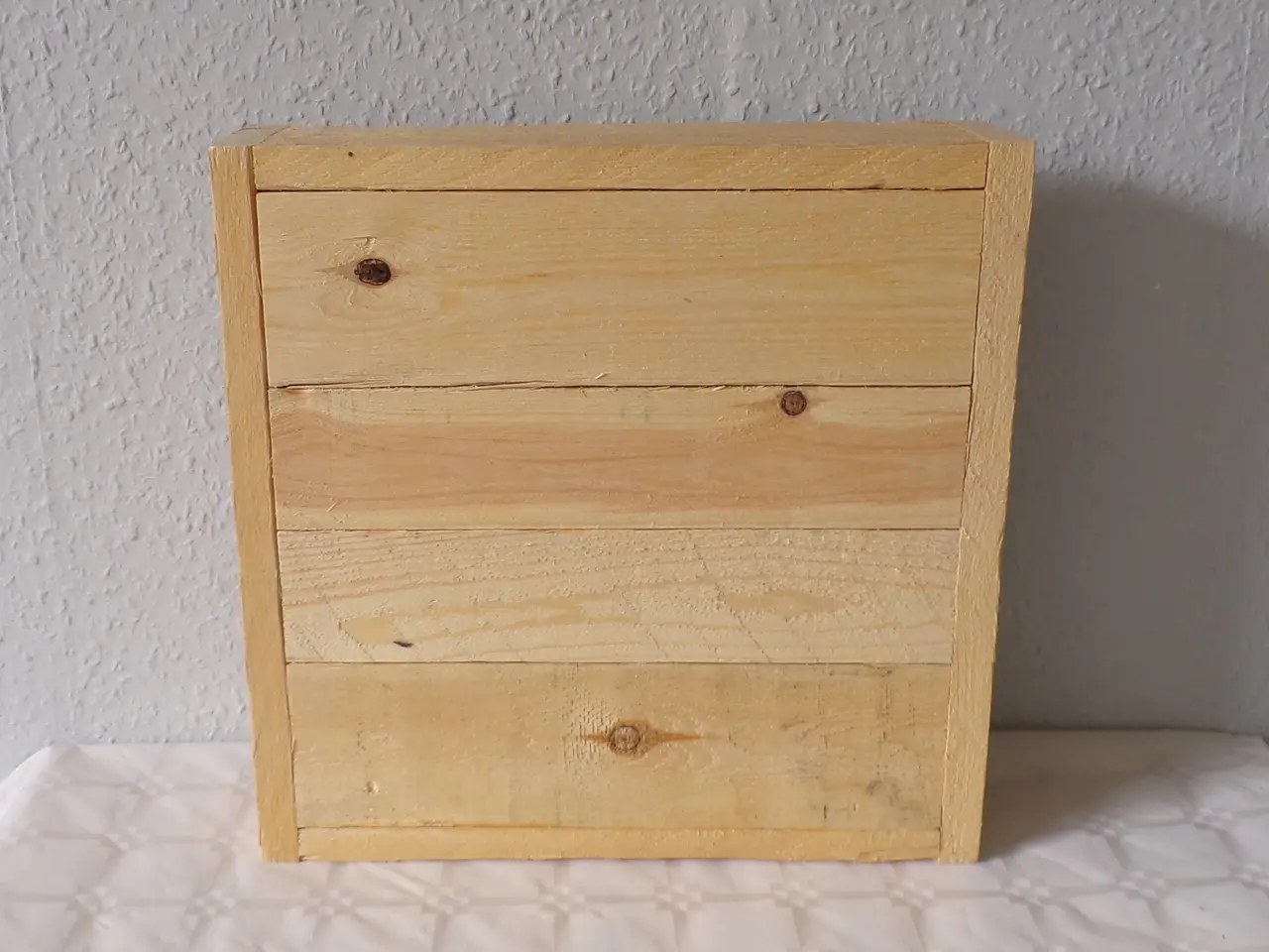 Billede 7 - Bakke i genbrugstræ 30 x 30 cm