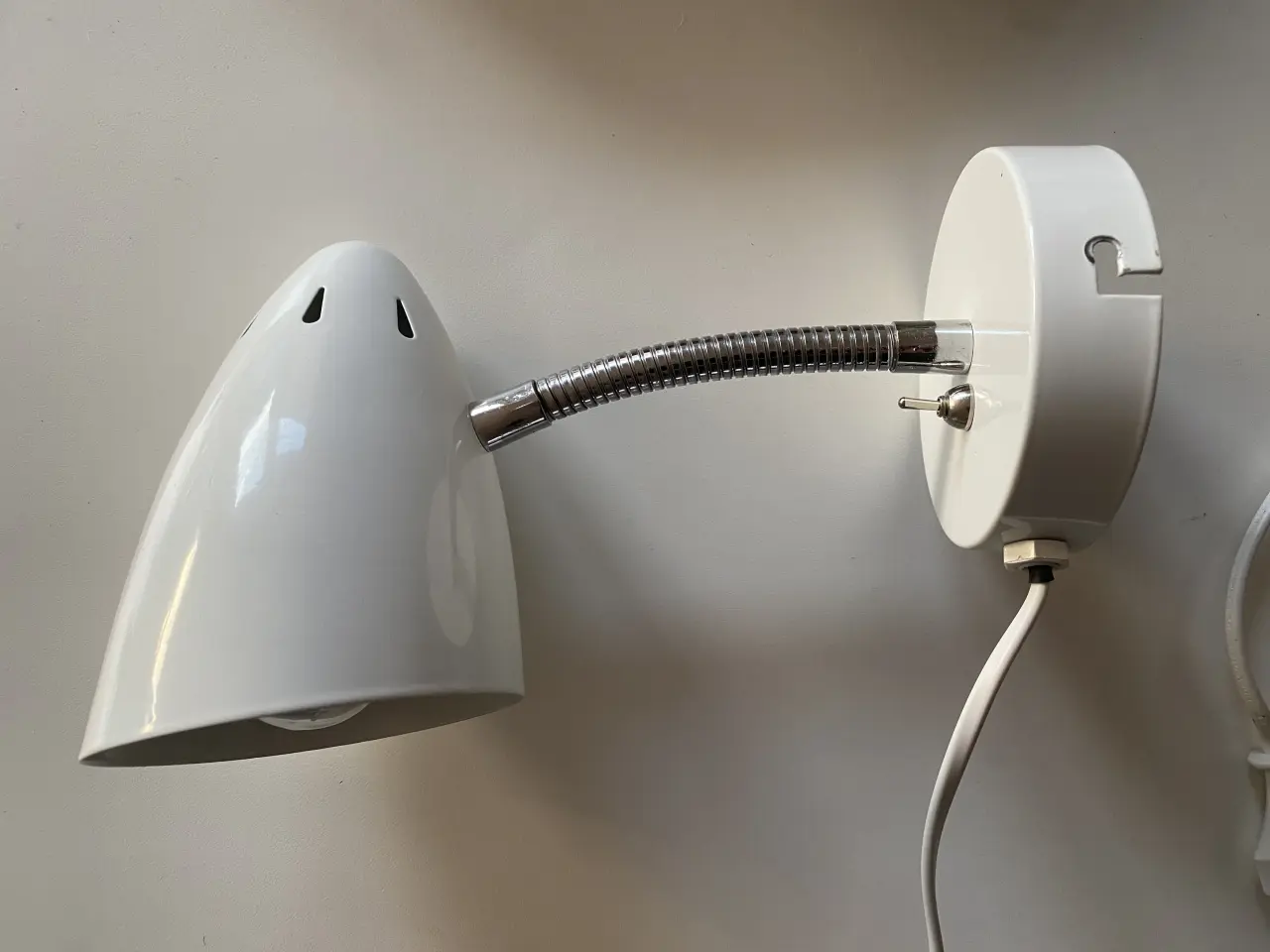 Billede 1 - Væg lampe / læse lampe
