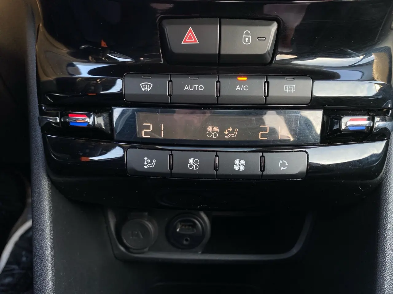 Billede 17 - Peugeot 2008 1,2 e-THP Desire Sky 110HK 5d