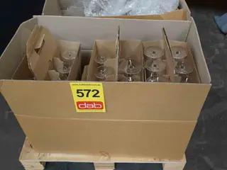Restparti ass glas og talerkener