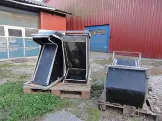 Fodertrug til kalve/kreaturer
