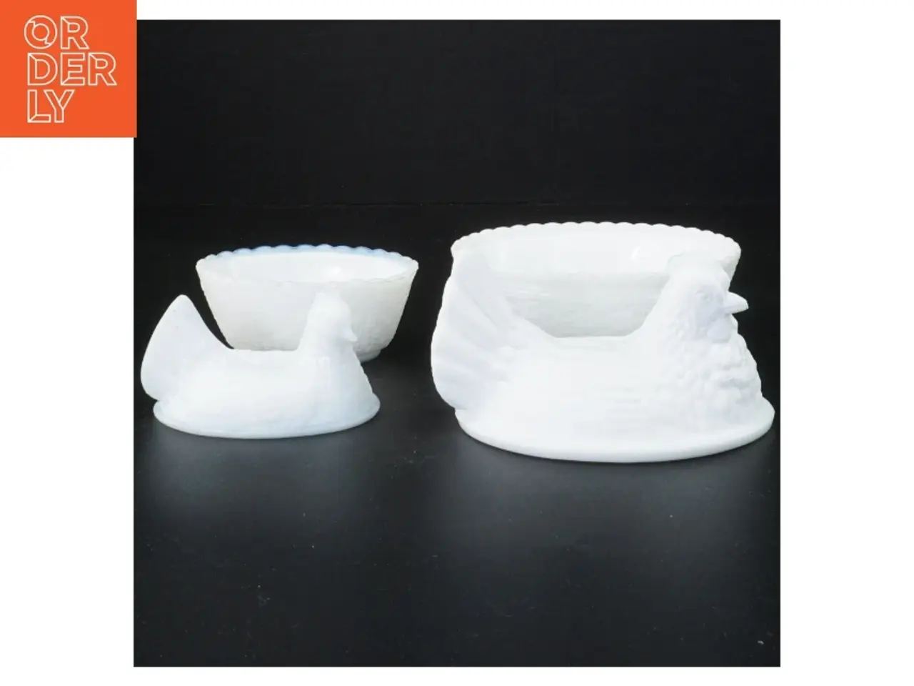 Billede 4 - 2 stk. Høns i kurv Opaline mælkeglas sæt (str. 14 x 11 x 11 cm og 10 x 7 komma 5 x 9 cm)