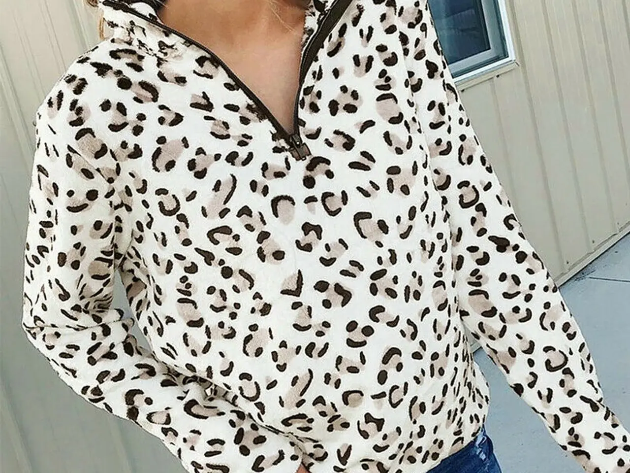 Billede 1 - Trøje m. Leopard print- Fleease /med lynlås.