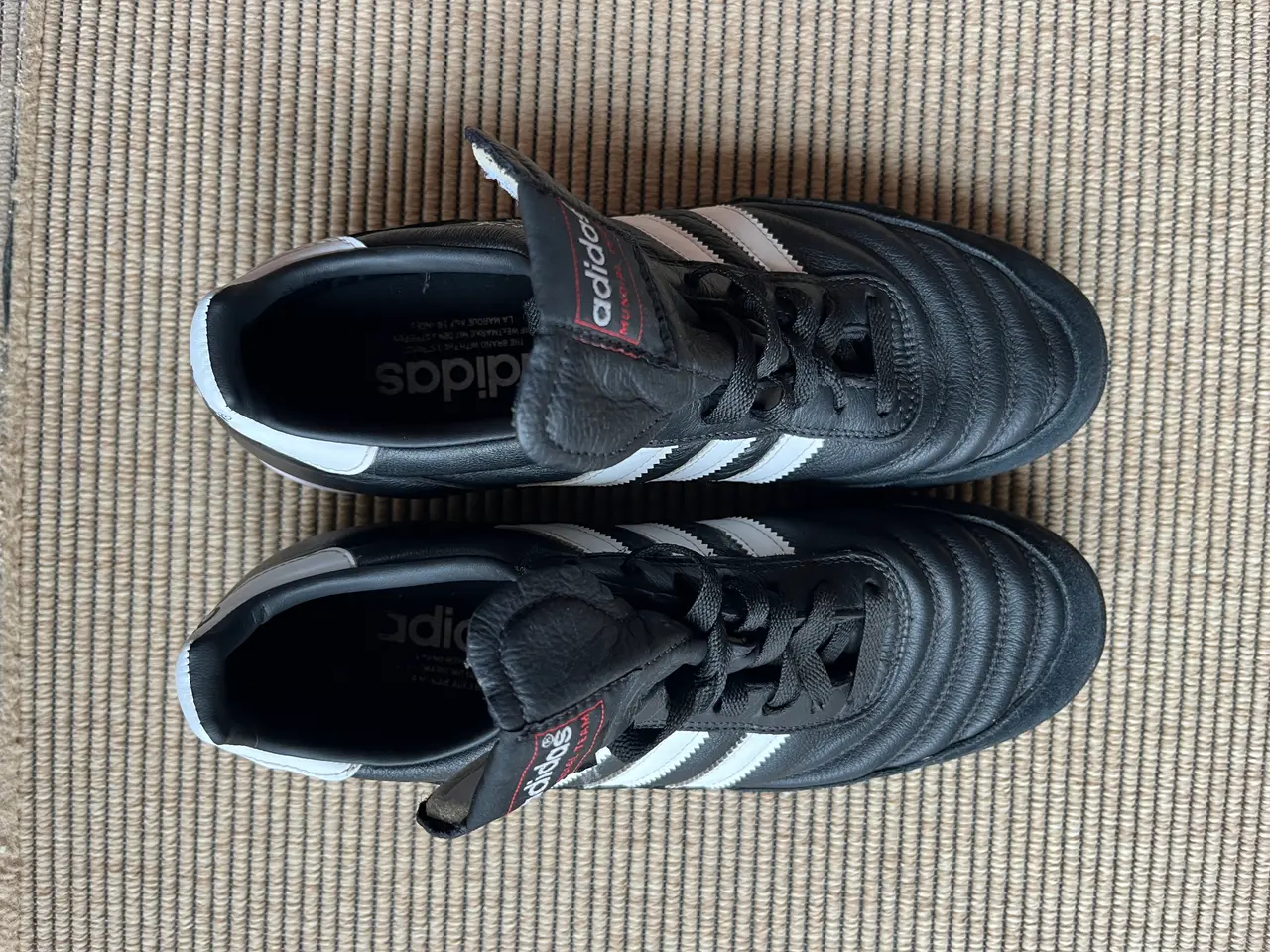 Billede 4 - Adidas Mundial fodboldsko størrelse EU 42 (UK 8)