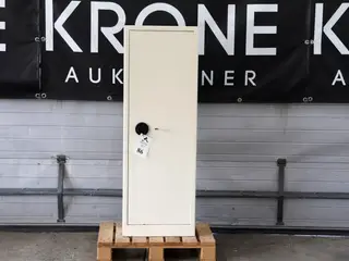 Våbenskab, til 7 stk våben
