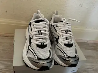 Puma sneakers str 37