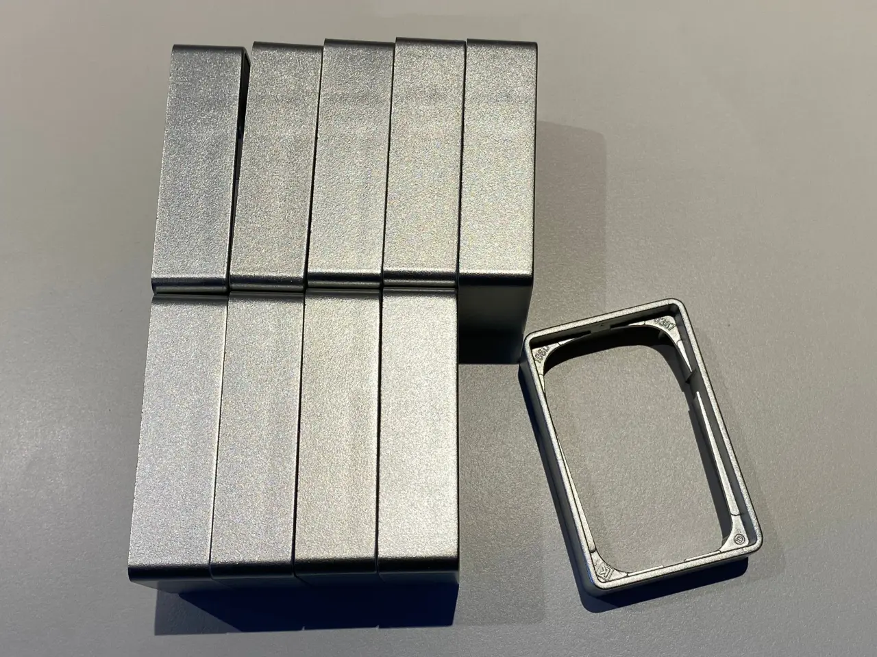 Billede 3 - Fuga Ramme, Stålmetallic
