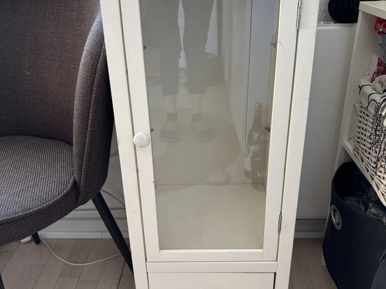 Billede 1 - Skab til Entré, stue, toilet.