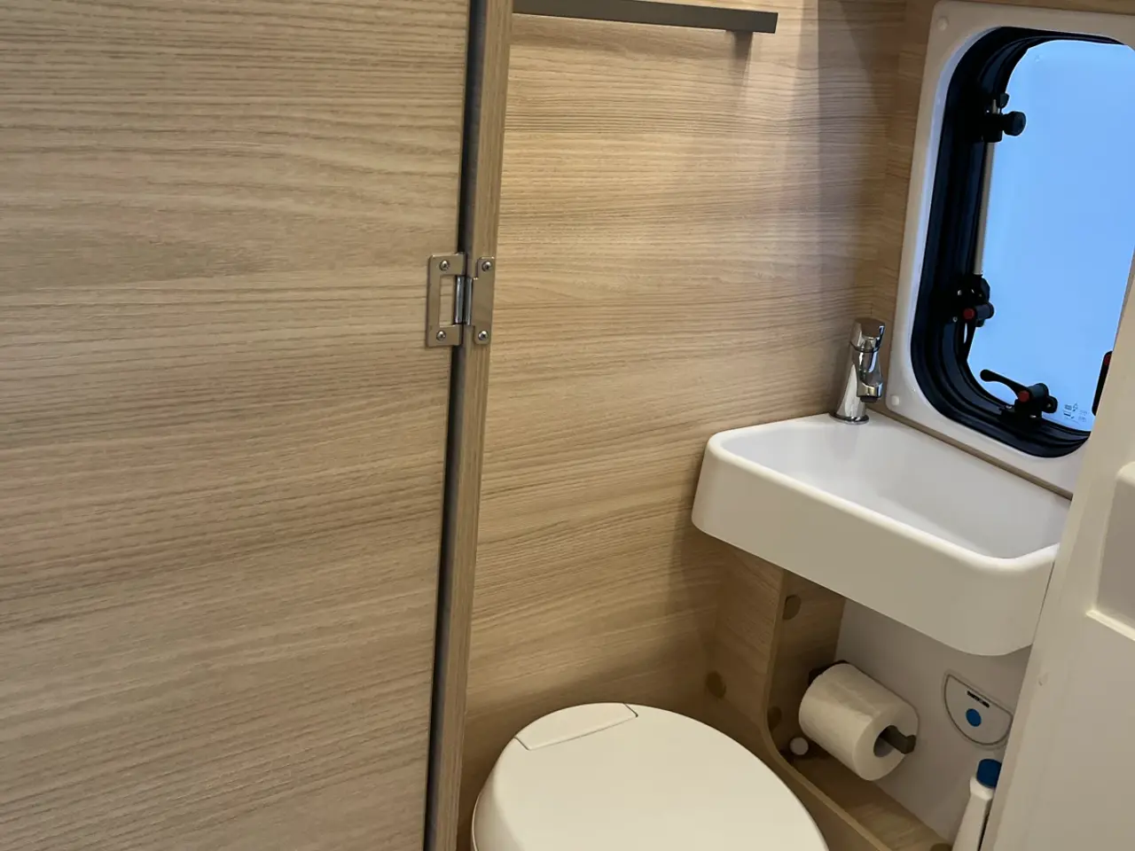 Billede 10 - 2025 Chausson V594 First Line – Vinterklar!