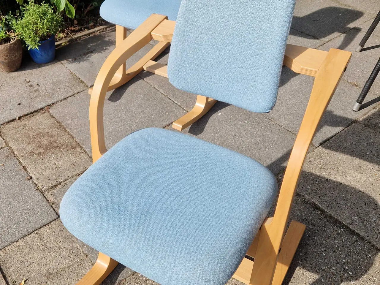 Billede 2 - 2 stk ergonomiske design gyngestole fra Stokke Var