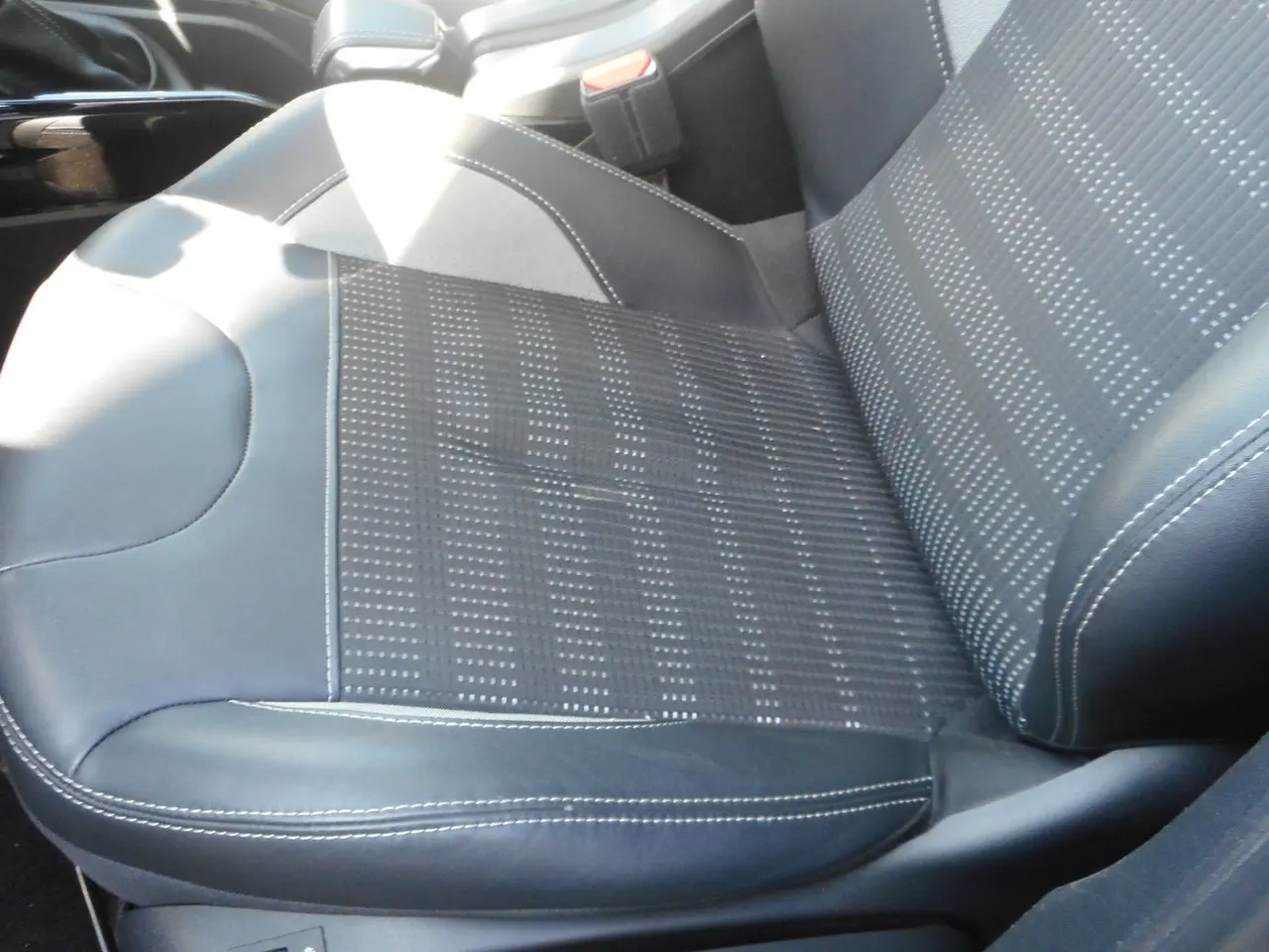 Billede 8 - Peugeot 2008 1,6 BlueHDi 100 Allure Sky