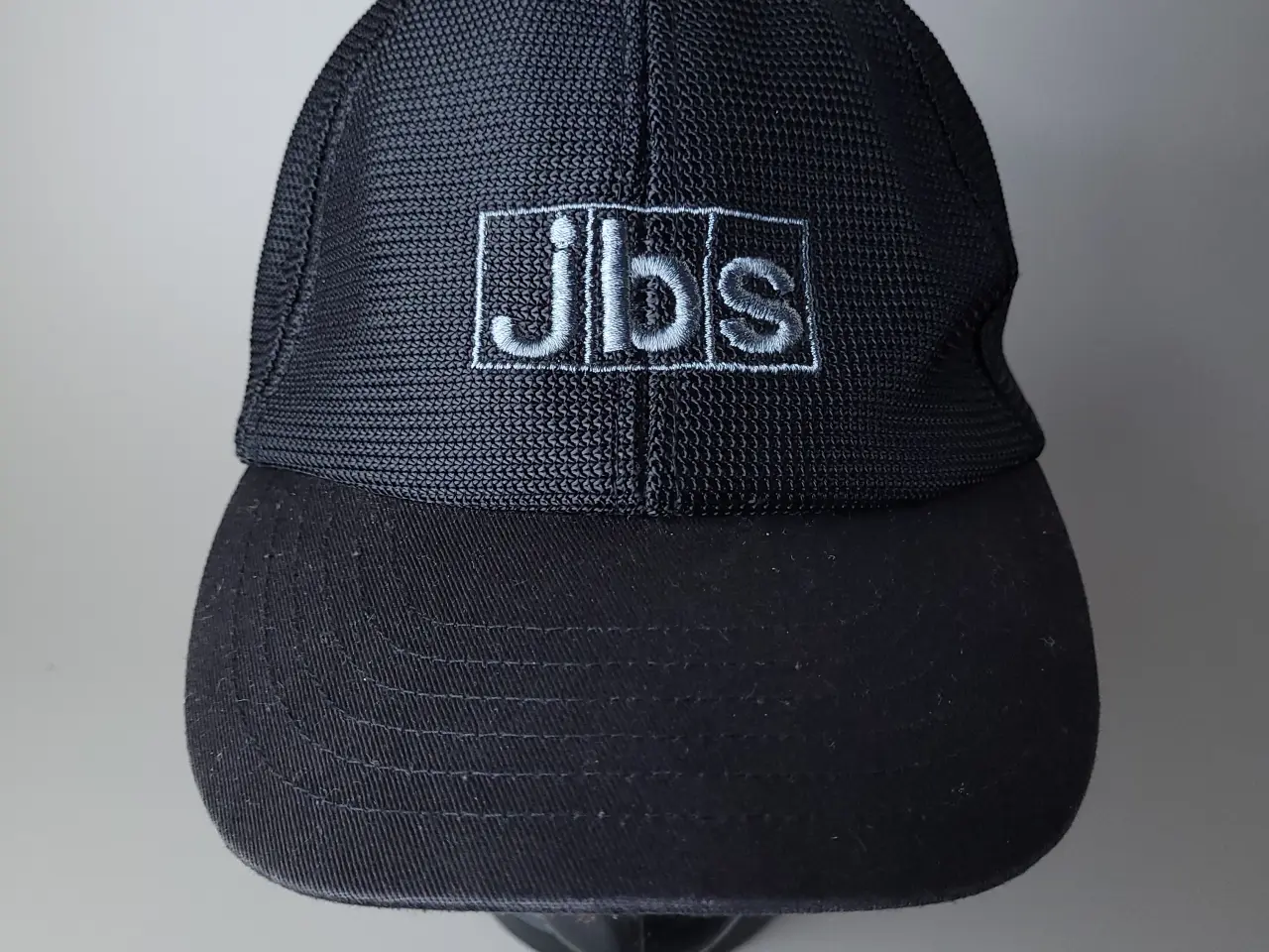 Billede 2 - ⭐️· Sort JBS Kasket med Mesh og Justerbar Rem