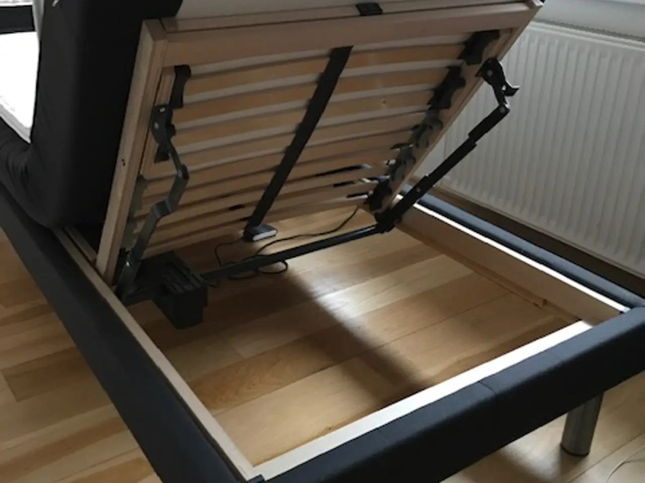 Billede 4 - Elevationsseng med fjernbetjening