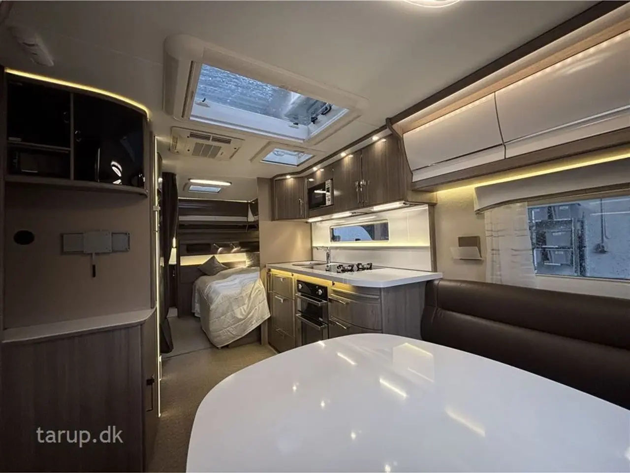 Billede 17 - 2017 - Kabe Imperial 740 TDL-U Isabella Commodore North inkl CarbonX stel, Thule fast monteret markise, Truma mover x4 motor, Dometic Aircon, Centralstøvsuger, Alde Centralvarme
