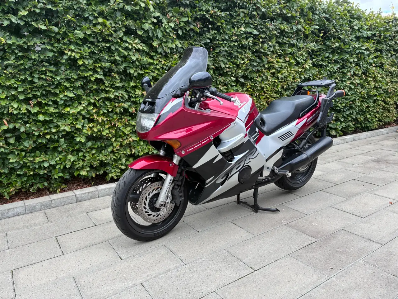 Billede 1 - Velholdt Honda Cbr 1000f 